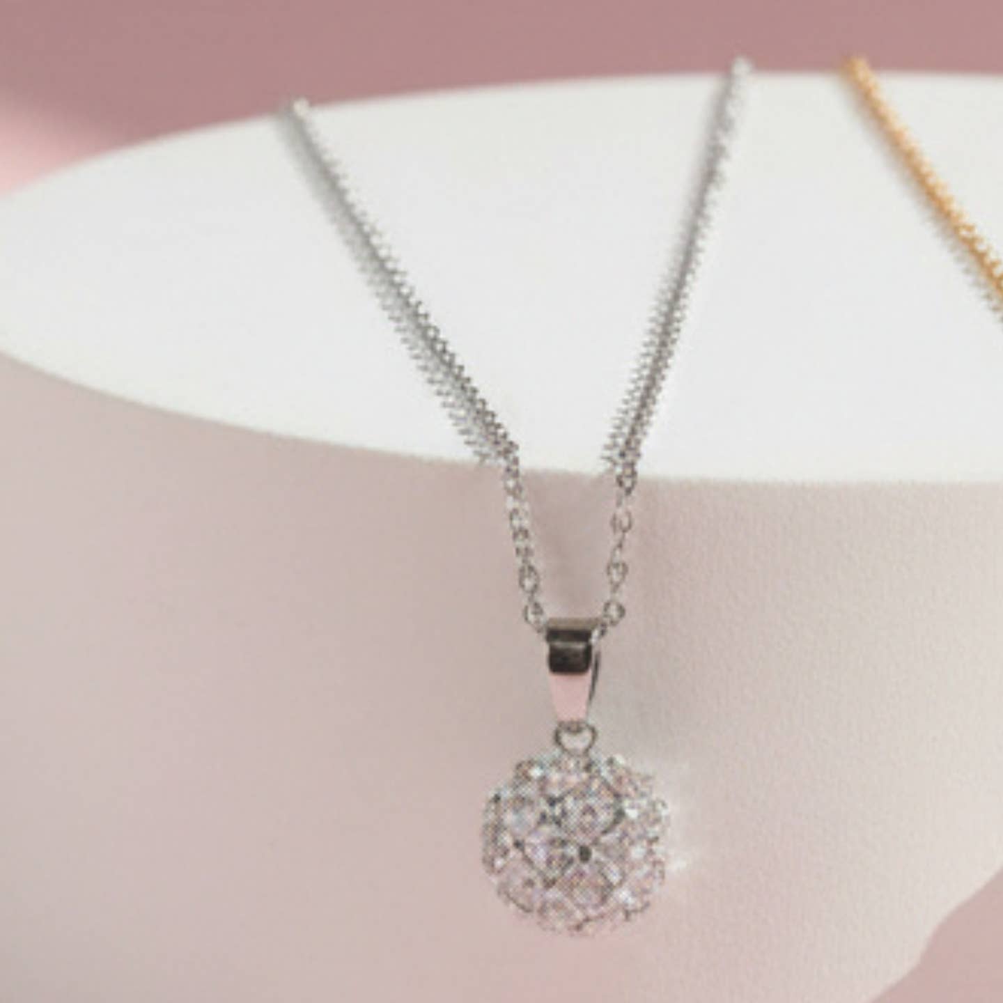 Wholesale Sphere Shaped Crystal Pendant Necklace